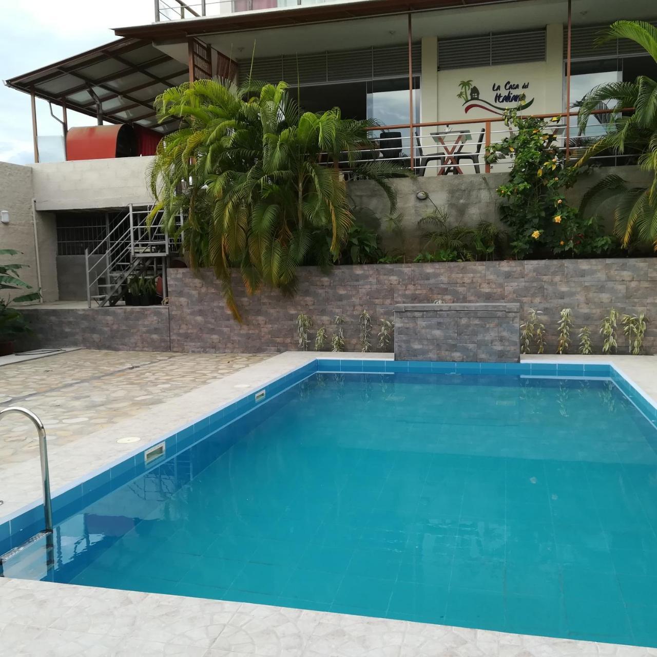 La Casa Del Italiano Panzió Tarapoto Kültér fotó